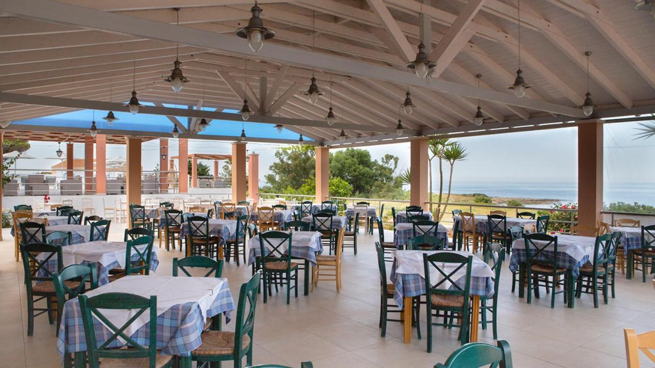 Remenzo Hotel Lixouri Exterior photo
